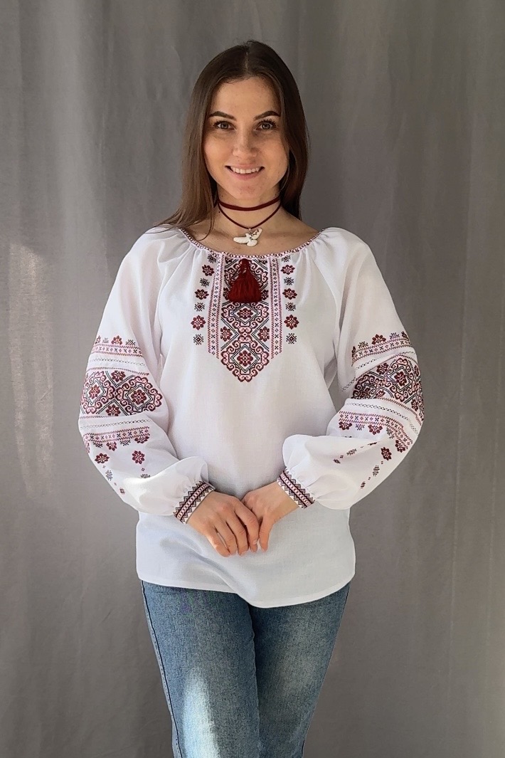 “Михайлина” підліткова вишиванка для дівчини